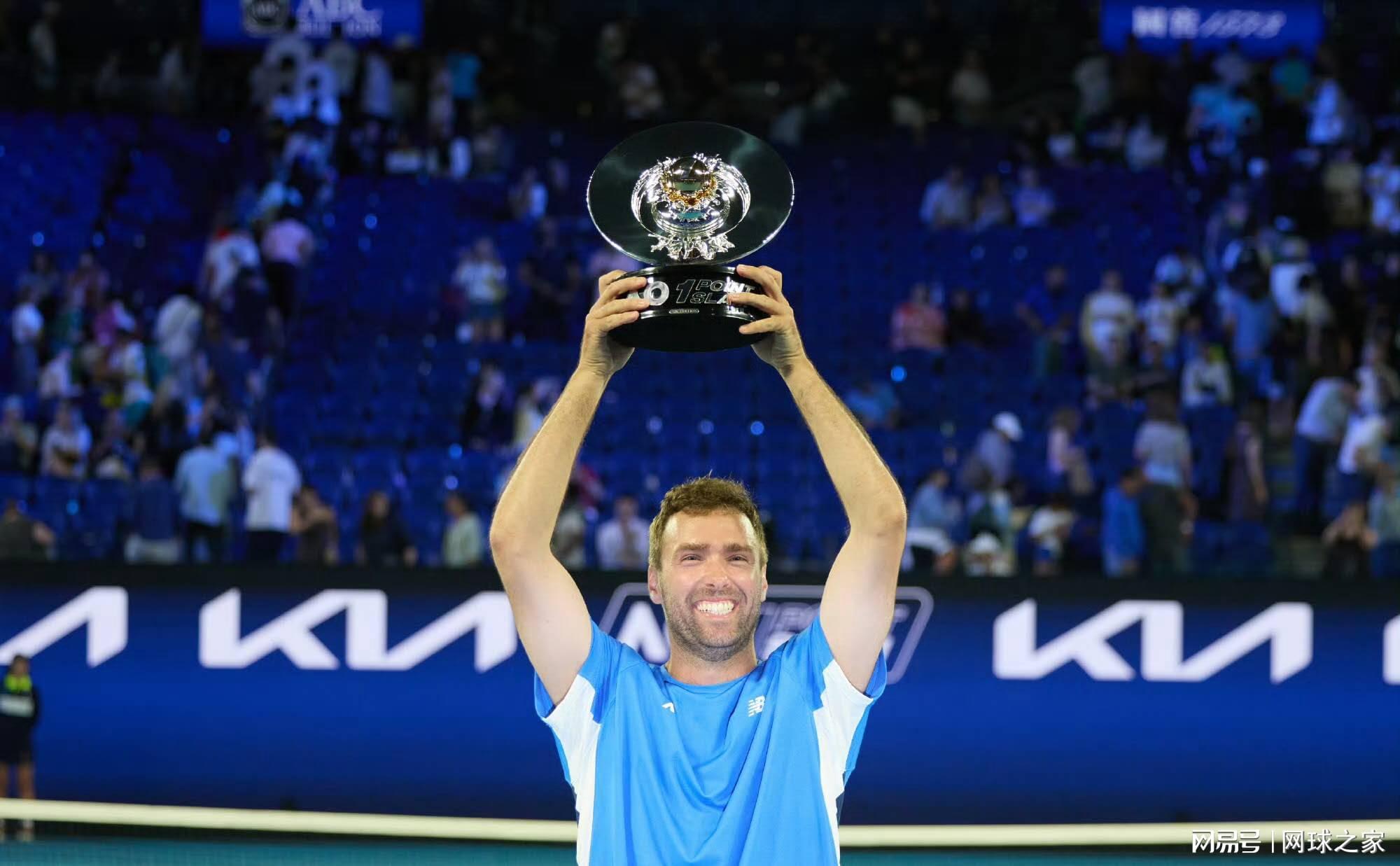 OD体育直播-业余球手夺一球致胜冠军！高芙贡献名面，周杰伦球都没碰到就出局